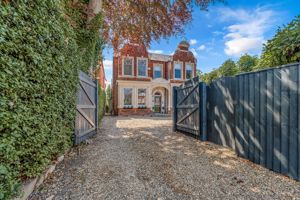 Photo 22- click for photo gallery